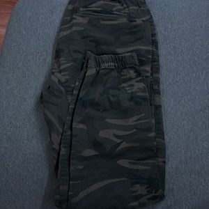 Men camo cargo